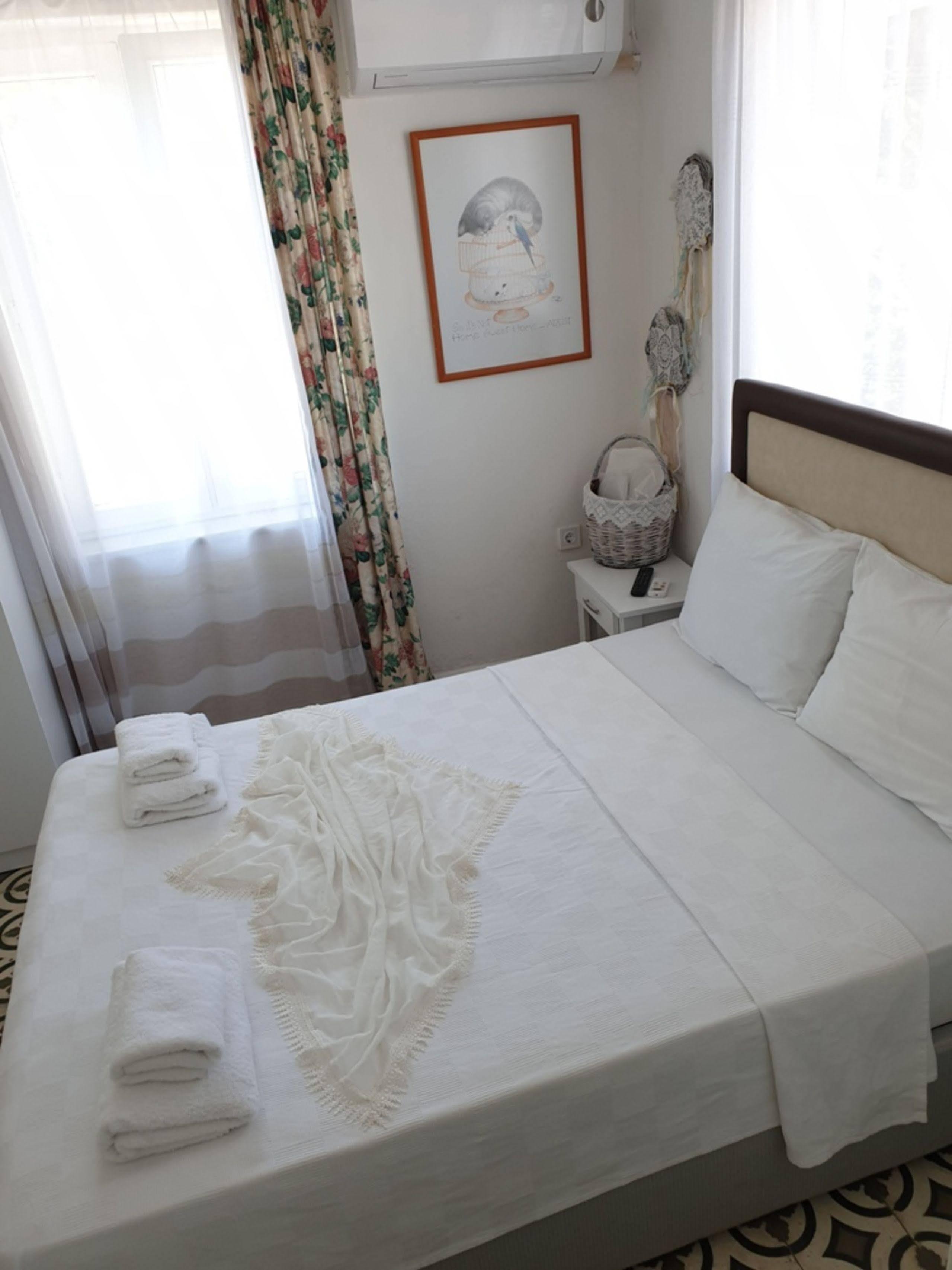 Lacivert Hotel Ayvalik Ngoại thất bức ảnh